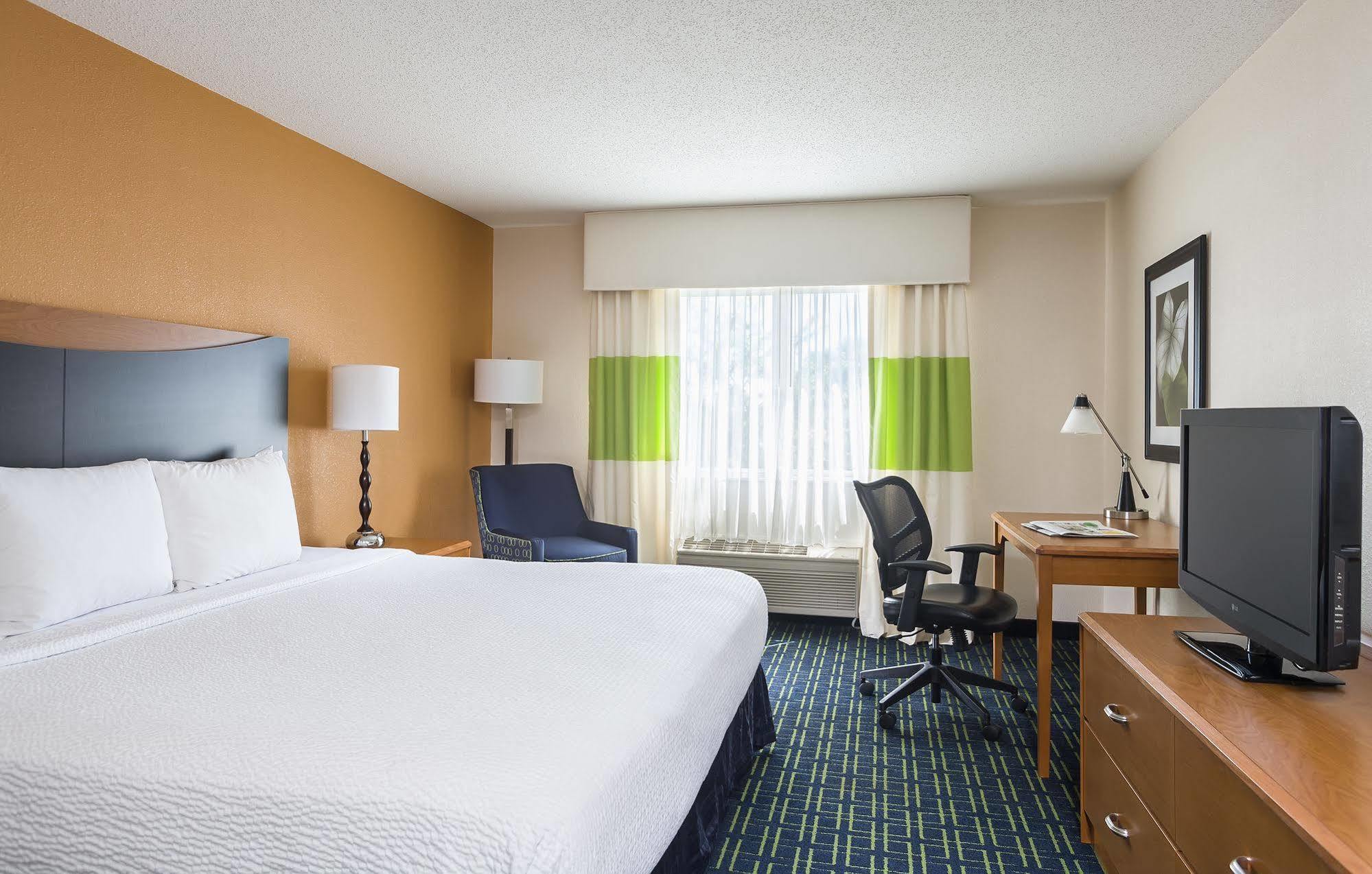Fairfield Inn & Suites Гранд-Рапидс Экстерьер фото